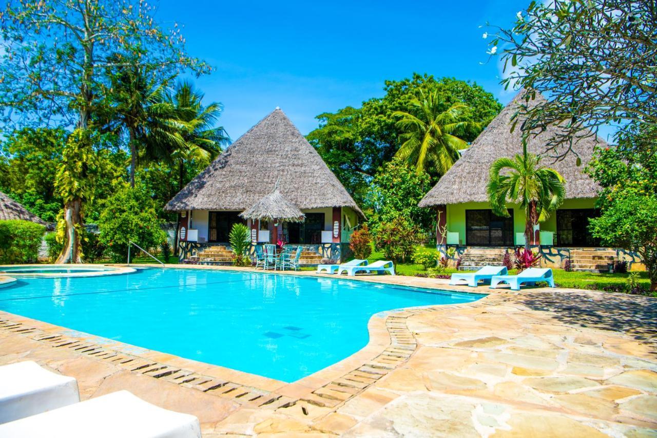 Oasis Diani Beach Villas Exterior foto