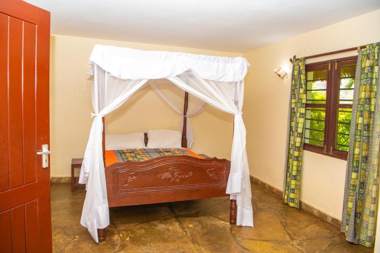 Oasis Diani Beach Villas Exterior foto